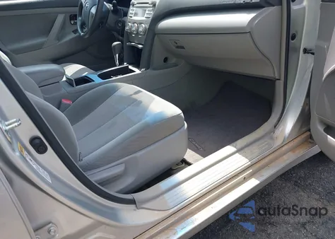 2011 Toyota Camry из США, поврежденный, VIN 4T1BF3EK5BU635161